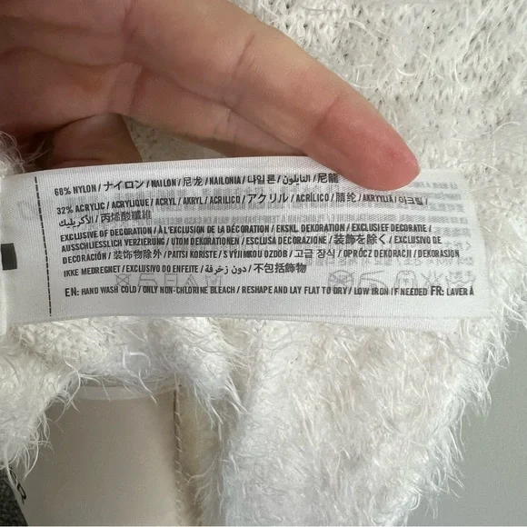 Abercrombie & Fitch White Fuzzy Crew Neck Sweater - Picture 6 of 6